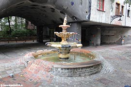 Дом Хундертвассера